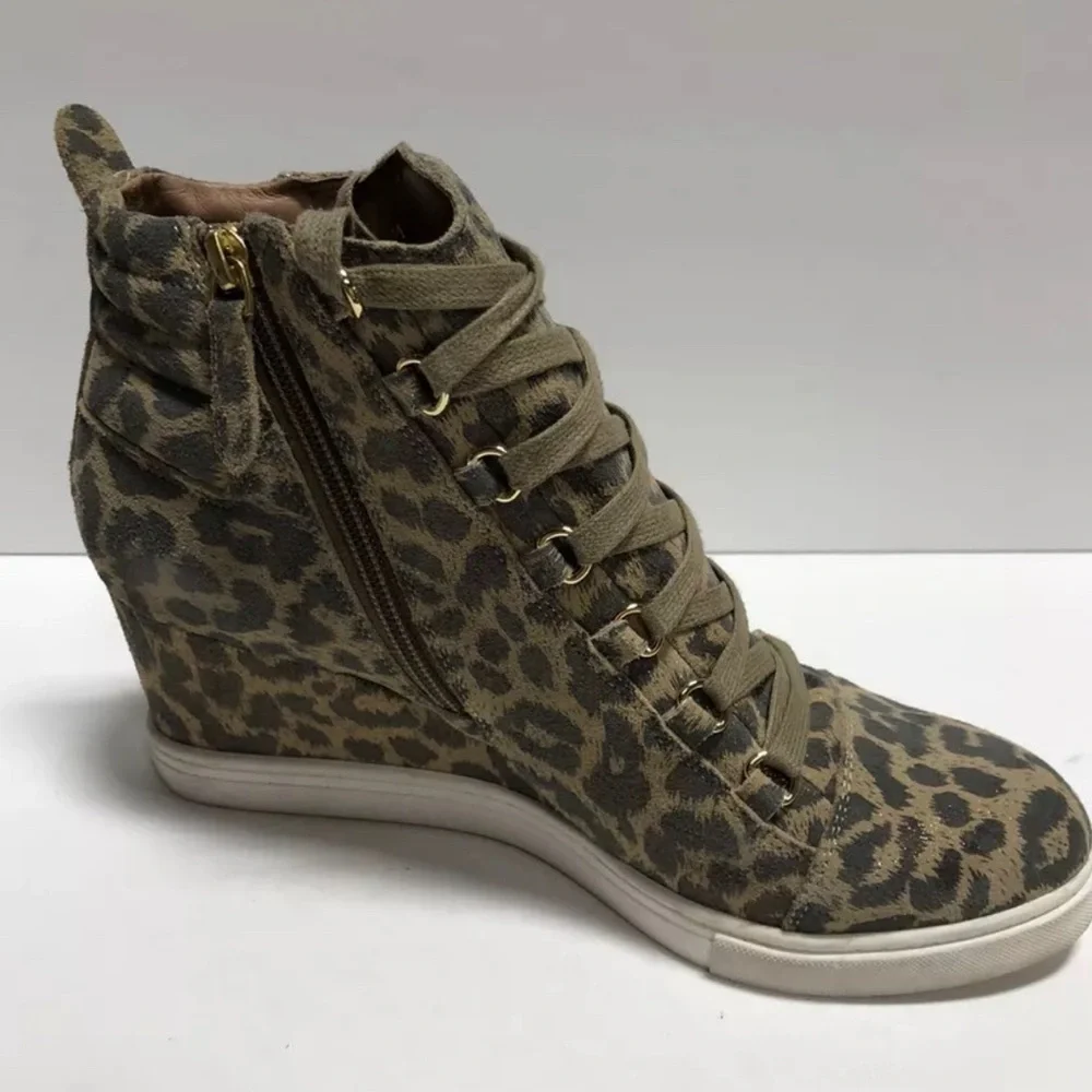 Linea Paolo Womens Fenton Gold Leopard Print Bootie Size 9 M